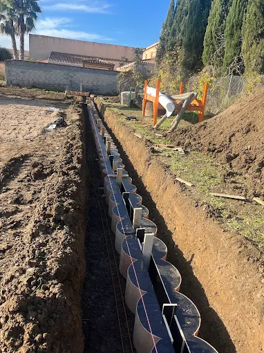 Fondation profonde avec pieux metalliques en construction